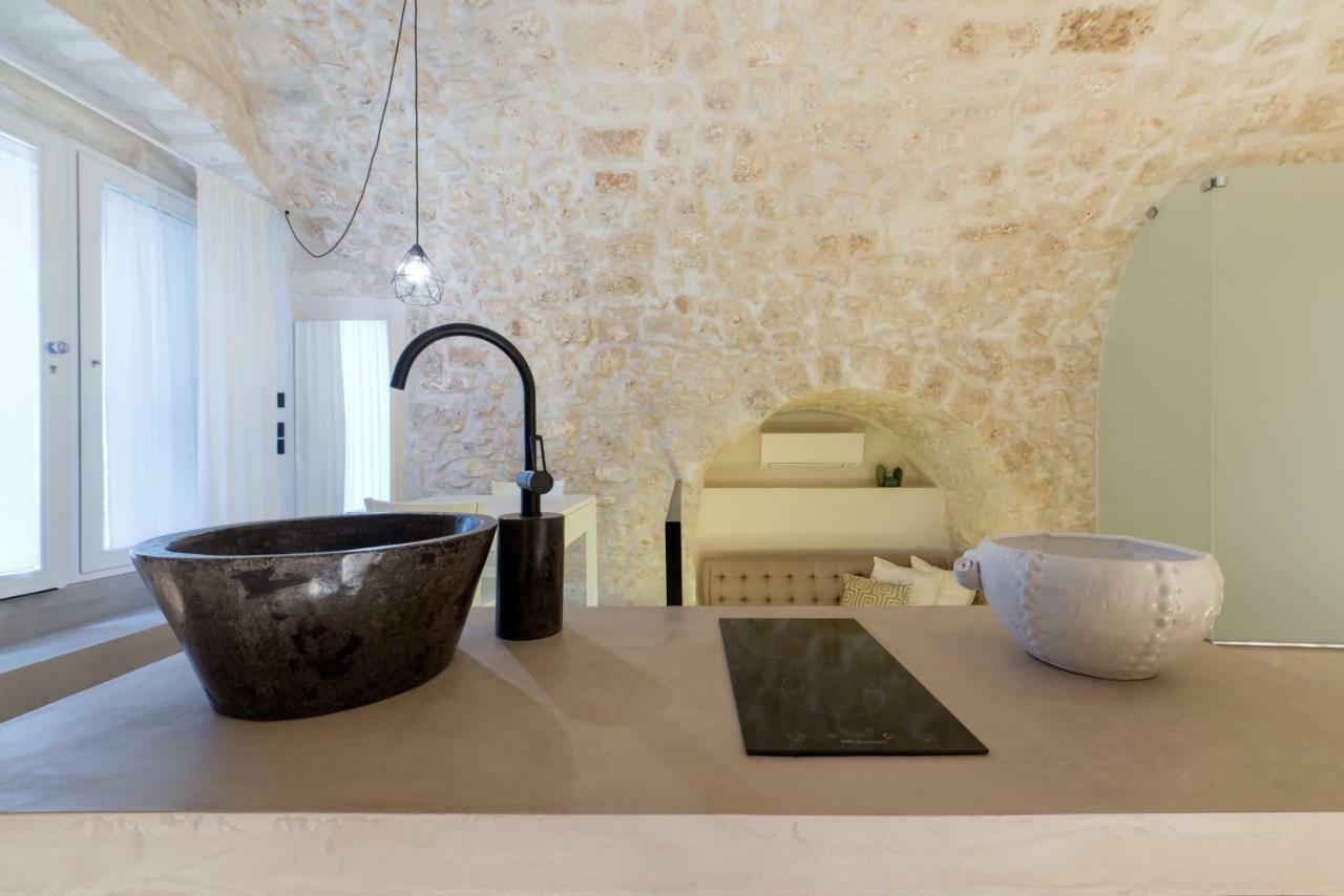 Vittoria Luxury Suite A Ostuni By Wonderful Italy Exterior photo
